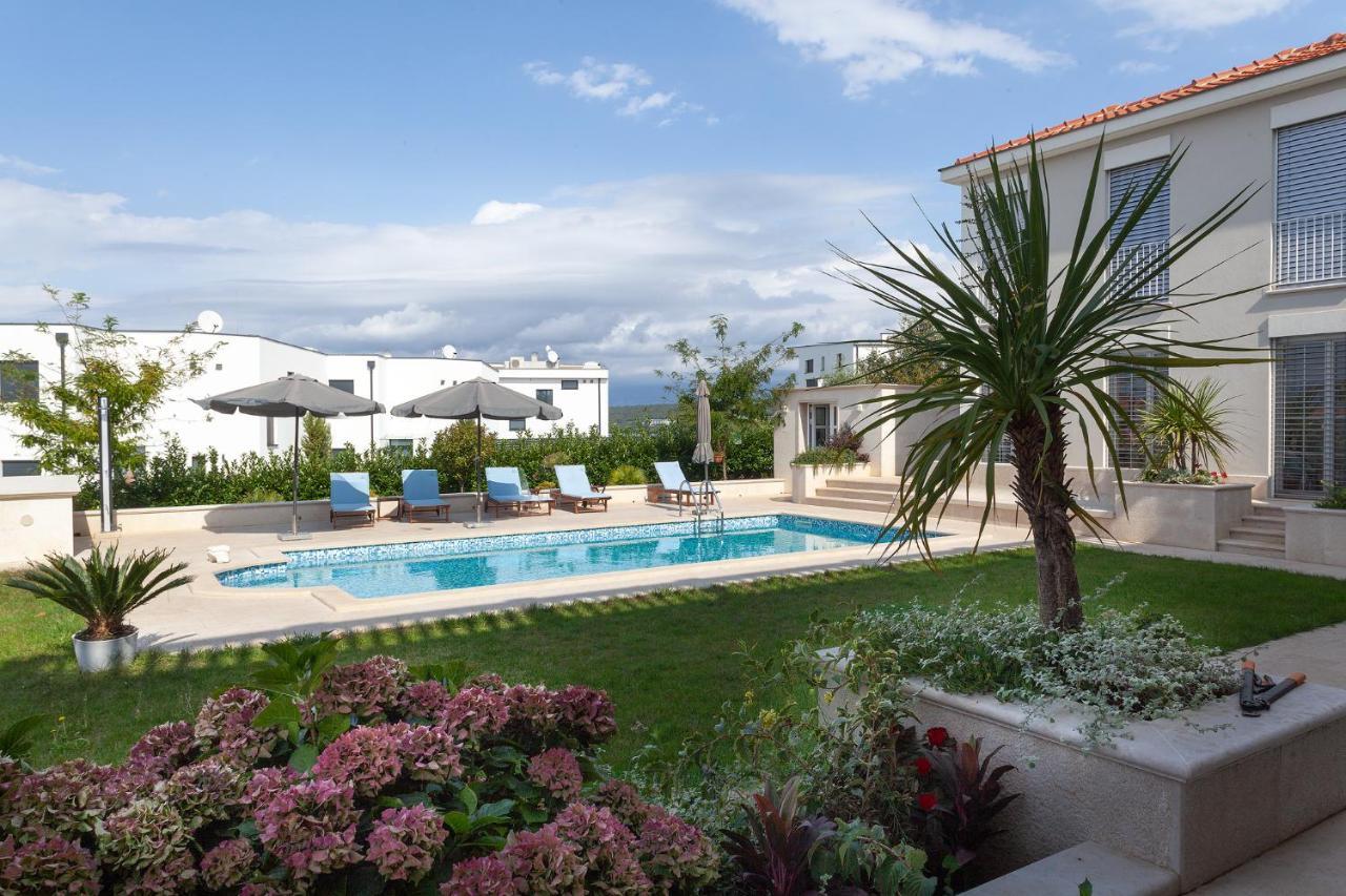 Deluxe Apartments Vila Carissa Malinska Eksteriør bilde